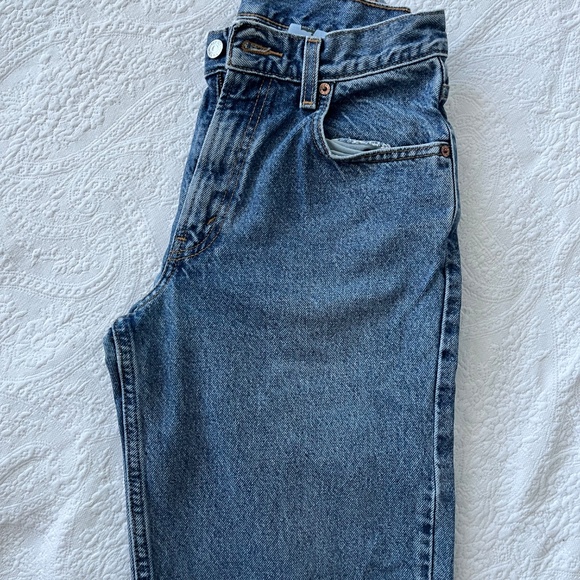 Levi’s 550 Relaxed Fit — 26” X-small — 18 kids - Picture 2 of 6